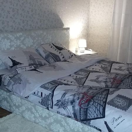 Max Apartments In Лвив Екстериор снимка