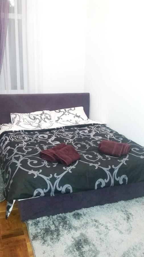 Max Apartments In Лвив Екстериор снимка